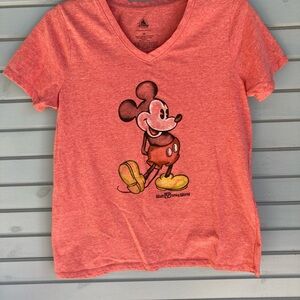 Disney Women’s  Mickey Mouse Tee Size Medium (kk)